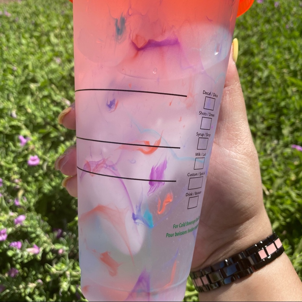 ⭐️STARBUCKS⭐️ Color Changing - Picture 6 of 9